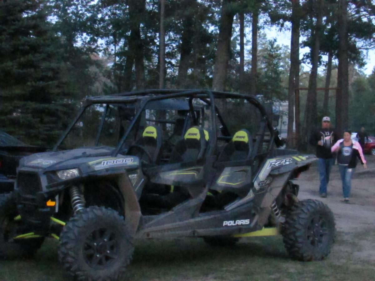 Best Bear Lodge & Campground Irons Eksteriør bilde